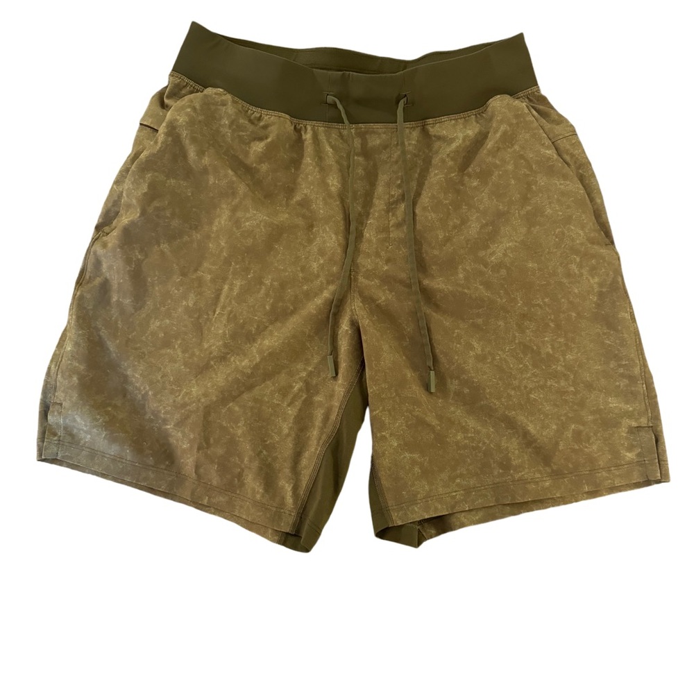 Lululemon T.H.E. Linerless Short 7"
Gravel Dust Dark Olive Multi